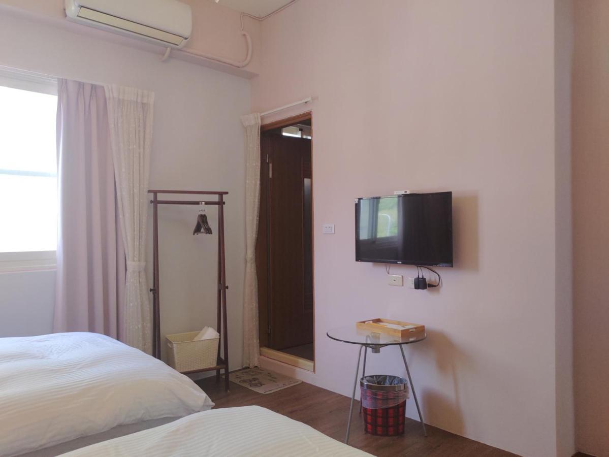 Railway Traveler B&B Taitung Exterior foto
