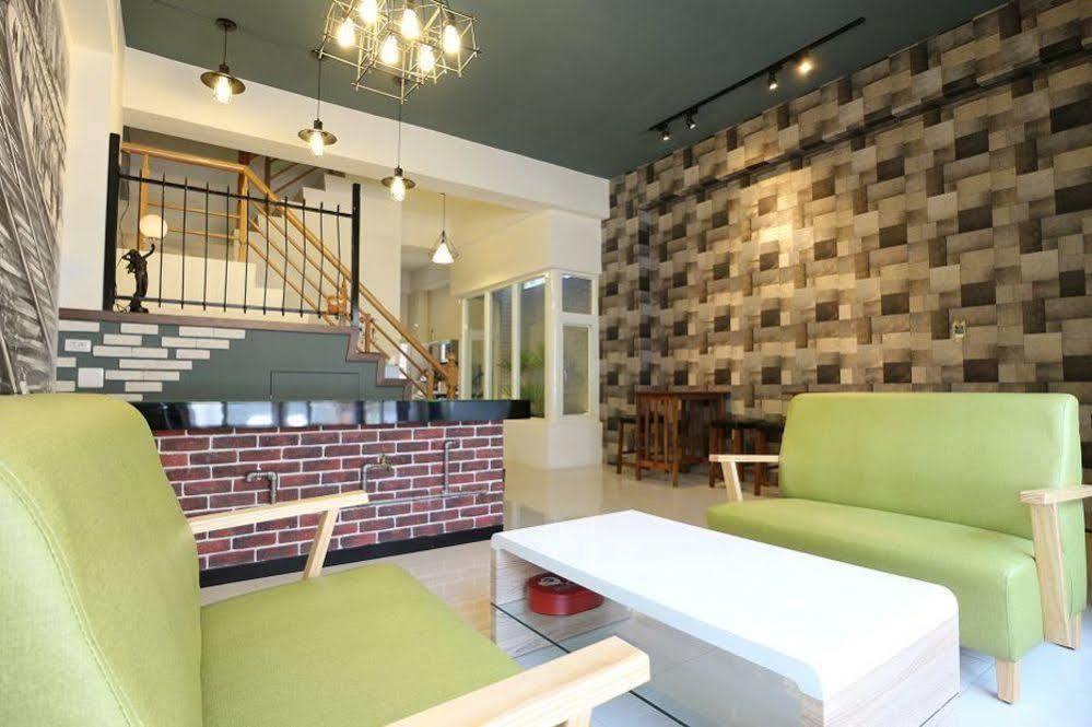 Railway Traveler B&B Taitung Exterior foto